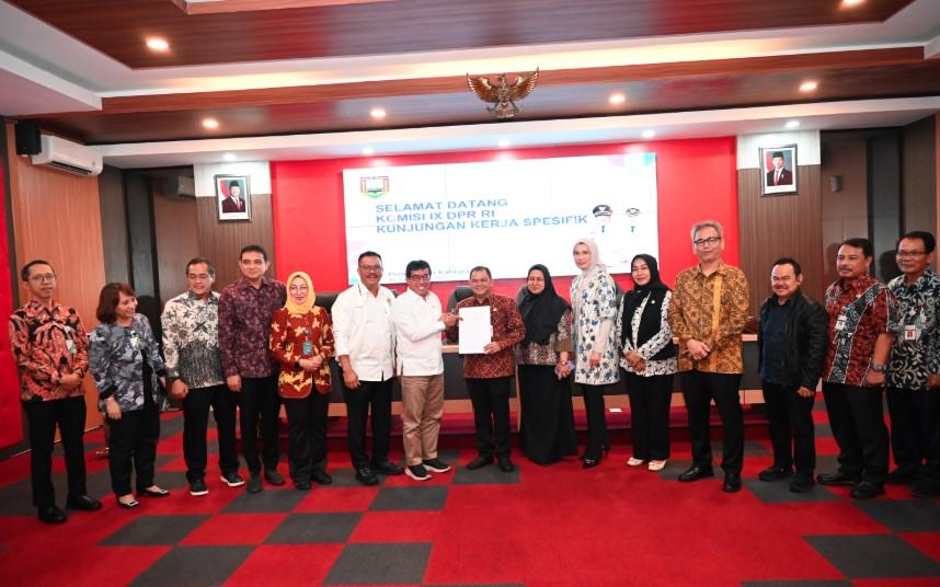 Komisi IX DPR RI Dorong Konsistensi Penerapan UMK untuk Cegah Urbanisasi dan Tingkatkan Kesejahteraan Buruh
