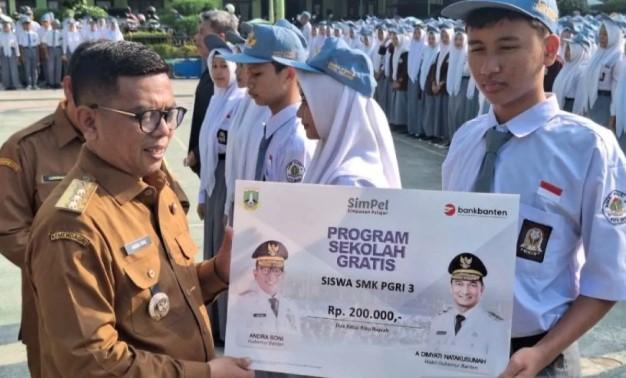 Gubernur Banten Pastikan Program Sekolah Gratis dan Makan Bergizi Gratis Berjalan Sesuai Target di Kota Serang