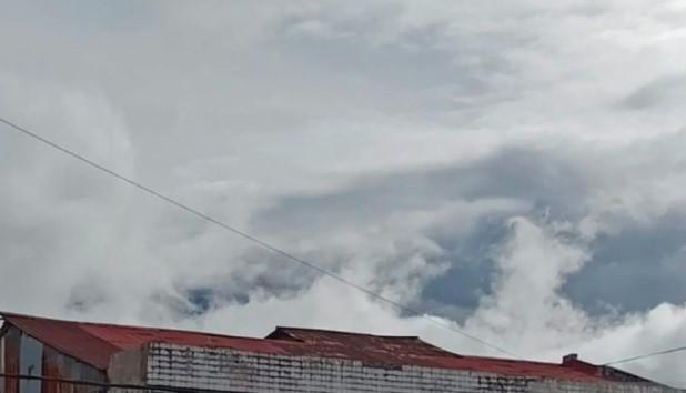 Gunung Marapi Erupsi Selama 47 Detik, Warga Diimbau Waspadai Ancaman Lahar Dingin