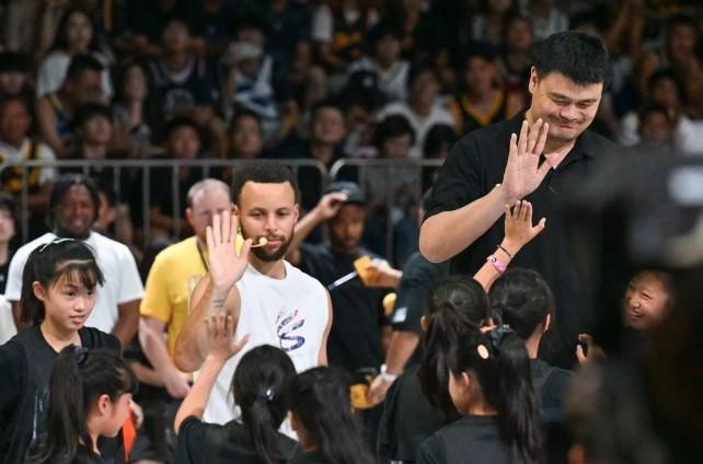 Bintang NBA Kembali Ramaikan China: Dari Persaingan Merek hingga Retret Spiritual