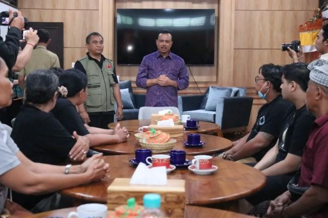 Pemprov Bali Serahkan Santunan Rp45 Juta per Korban Banjir, Total 18 Korban Meninggal Dunia