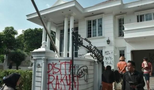 Polisi Buru Provokator Penjarahan Rumah Uya Kuya, 15 Orang Sudah Jadi Tersangka