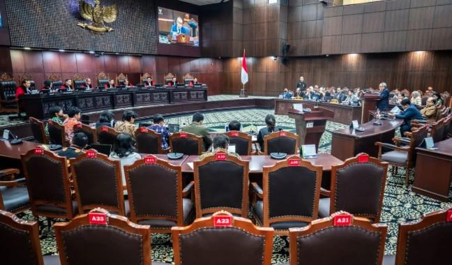 MK Bacakan Putusan Uji Formil UU TNI dan UU BUMN Hari Ini
