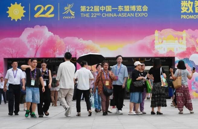 China-ASEAN Expo ke-22 Resmi Dibuka di Nanning, Produk Teknologi Canggih Jadi Sorotan