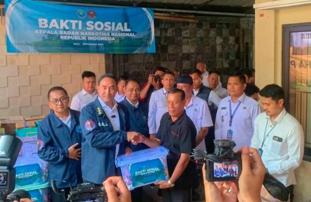 BNN Salurkan 2.000 Paket Sembako untuk Korban Banjir Bali, Tegaskan Komitmen "War On Drugs For Humanity"
