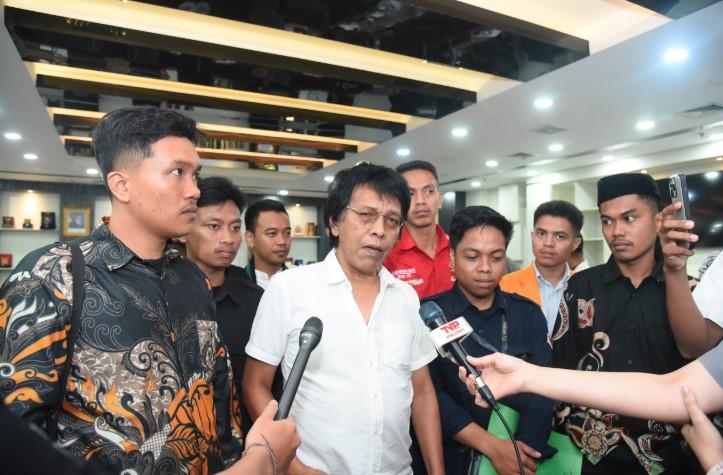 DPR Soroti Masalah Tambang dan Reklamasi: Adian Napitupulu Desak Transparansi dan Kepemimpinan Bersih
