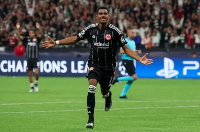 Frankfurt Hantam Galatasaray 5-1, Leverkusen Ditahan Imbang Copenhagen di Liga Champions
