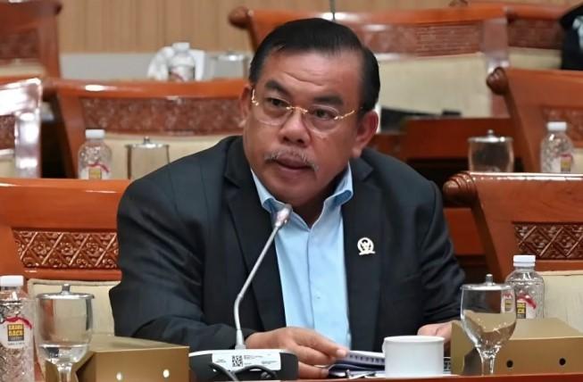 KPK Periksa Anggota DPR RI Mangihut Sinaga Terkait Dugaan Korupsi Fasilitas Kredit LPEI
