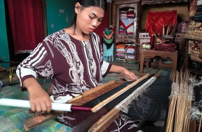 Penjaminan KUR oleh Jamkrindo Capai Rp100 Triliun, Dorong 7,9 Juta Lapangan Kerja dan Perkuat UMKM