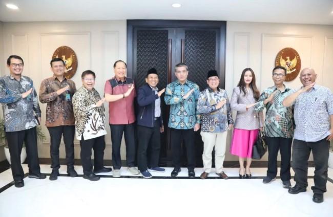 Kemnaker, Kemensos, dan DNIKS Perkuat Kolaborasi Program Ketenagakerjaan dan Kesejahteraan Sosial