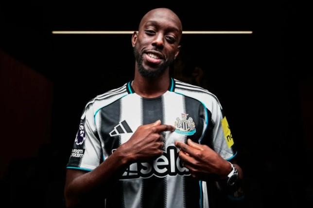 Newcastle Krisis Striker, Yoane Wissa Cedera Lutut Saat Bela Timnas Kongo