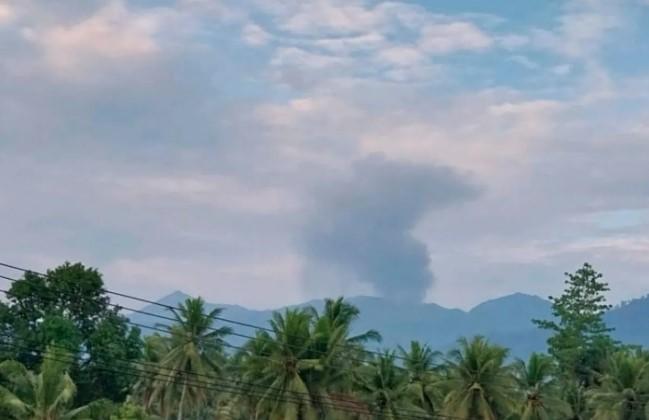 Gunung Dukono Erupsi, Abu Vulkanik Capai 800 Meter: Warga Diminta Jauhi Kawah