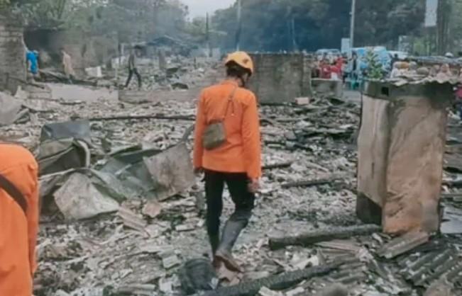 Puluhan Kios Oleh-Oleh di Purwakarta Ludes Terbakar, Pemkab Janjikan Bantuan Penuh
