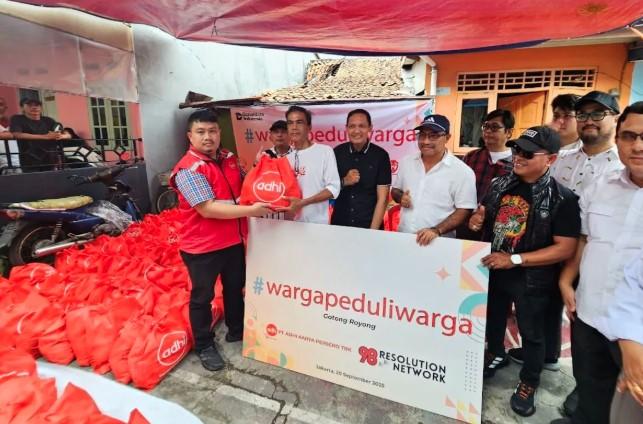 98 Resolution Network Salurkan 1.000 Paket Sembako untuk Warga Jakarta