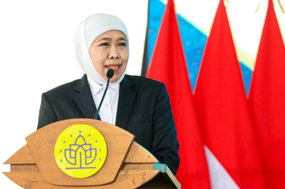 Khofifah Ajak Wisudawan UKHAC Jadi Generasi Inovatif Menuju Indonesia Emas 2045
