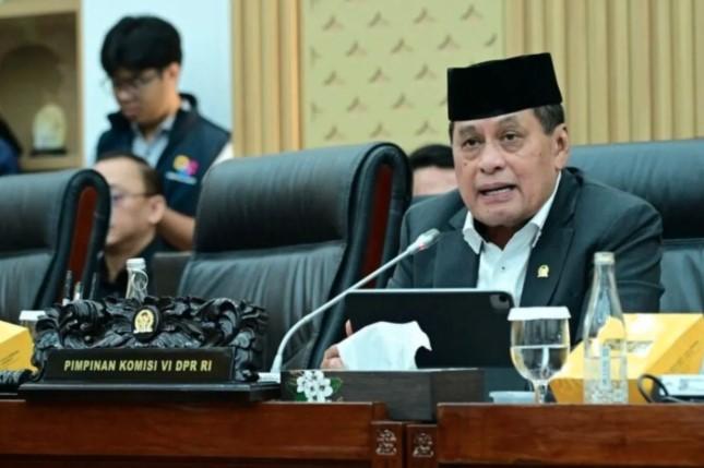 DPR Tegaskan Impor BBM Lewat Pertamina Bukan Monopoli, tapi Amanah Konstitusi