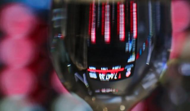 IHSG Dibuka Menguat 31,14 Poin ke 8.082, Pelaku Pasar Pantau Data Domestik dan Global