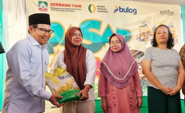 Muhaimin Iskandar Optimistis Kebutuhan Pupuk Petani Terpenuhi dalam Satu Tahun