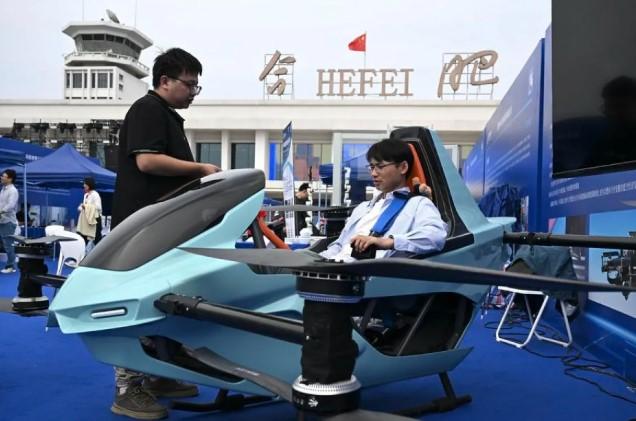 Konvensi Manufaktur Dunia 2025 di China Pamerkan Teknologi Nirawak, dari Sepeda Terbang hingga Bus Otonom