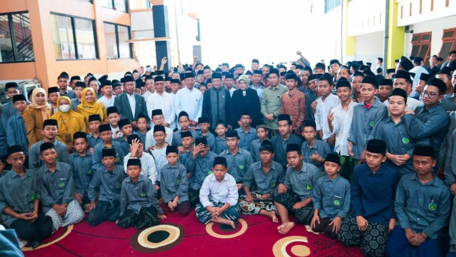 Peringatan Satu Dekade Hari Santri 2025 Hadirkan Inovasi: MBG, CKG, MQK Internasional, dan Ditjen Pesantren