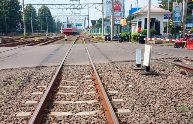 Akses Jalan Juanda–Perjuangan Bekasi Ditutup Sementara Selama Perbaikan Jalur Kereta Malam Hari