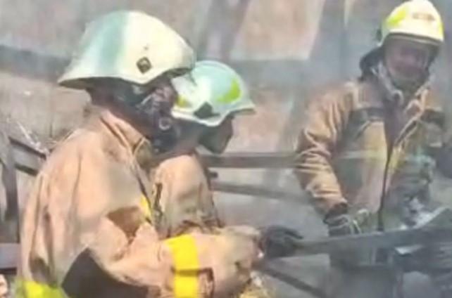Korsleting Picu Kebakaran Gudang Karpet di Tanjung Priok, Kerugian Capai Rp2,5 Miliar