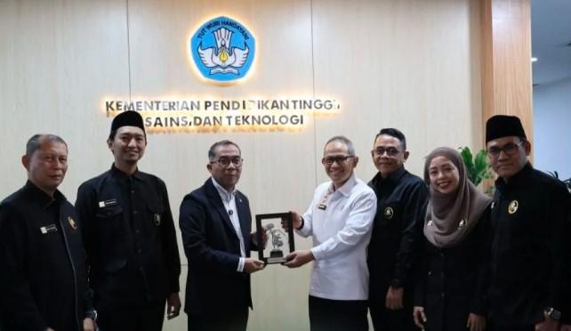 Mendiktisaintek: SDM Unggul dan Hilirisasi Jadi Kunci Indonesia Keluar dari Middle Income Trap