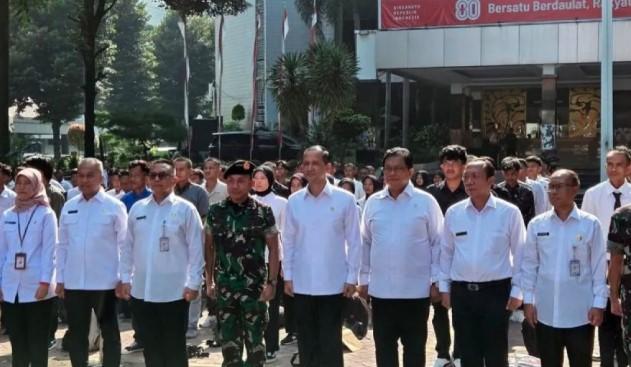 Menteri Transmigrasi Tegaskan Transmigrasi Wajib Atas Usulan Pemda, 306 Transmigran Ikuti Latihan Komcad di Bandung