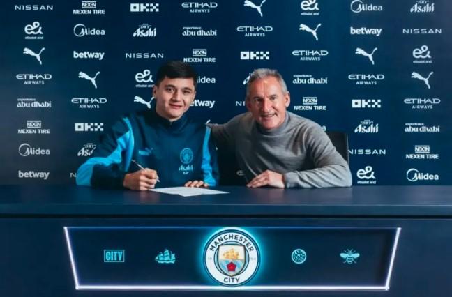 Guardiola Puji Khusanov: Punya Fisik Seperti Kyle Walker dan Fokus Luar Biasa