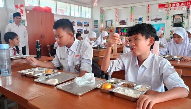 Pemkot Jakarta Timur Tegaskan Siswa SDN 07 Pulogebang Muntah Bukan karena Keracunan Makanan MBG