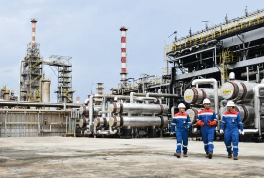 Jaga Pasokan BBM, Pertamina Operasikan Kilang BBM dari Timur hingga Barat Indonesia