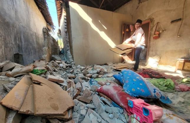 64 Rumah Warga dan 7 Pos Baluran Rusak Akibat Gempa Situbondo-Banyuwangi