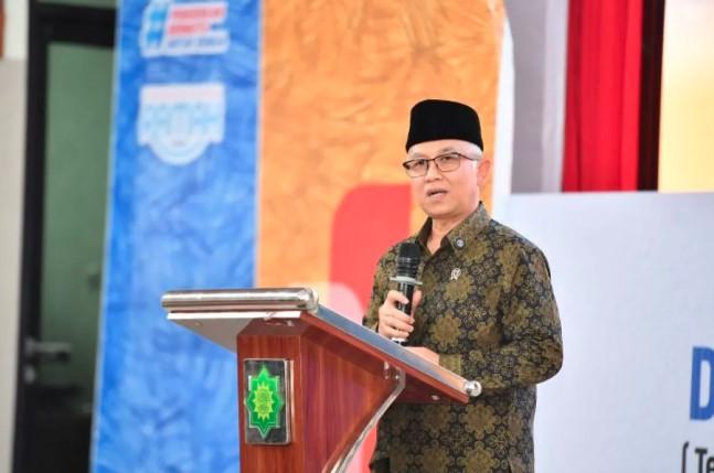 Pemerintah Mulai Distribusikan Layar Pintar ke Sekolah, Baru 10 Persen Terealisasi