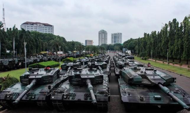 TNI Siapkan Gladi Bersih HUT ke-80 di Monas, Simulasi Tempur hingga Manuver Udara Akan Ditampilkan