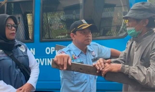 Marak Pengemis Bermodus Pemulung, Sudinsos Jakbar Imbau Warga Tak Gampang Kasihan