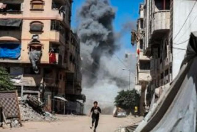 PBB Peringatkan Dampak Menghancurkan Serangan Udara Israel di Gaza, Ribuan Warga Sipil Terpaksa Mengungsi