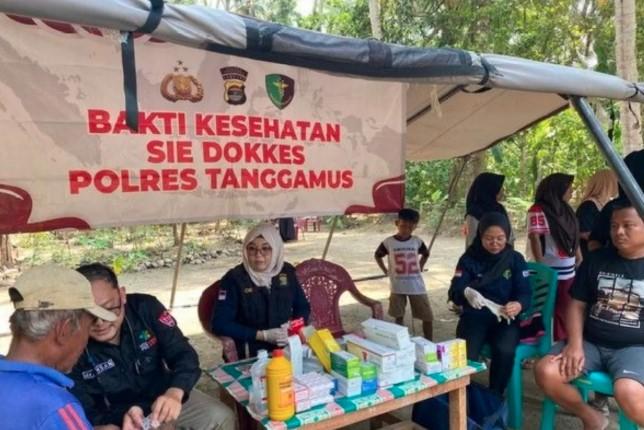 Polisi Beri Layanan Medis Gratis bagi Warga Terdampak Gempa Tanggamus, 33 Orang Terima Pengobatan