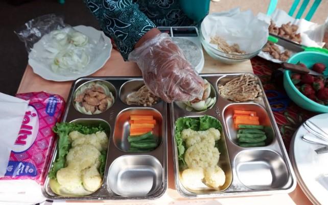 Dokter Gizi: Cukup Gunakan Tangan Sendiri untuk Menakar Porsi Makan Sehat