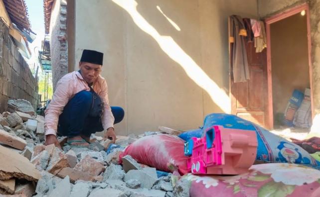Gempa Magnitudo 5,7 Guncang Situbondo, Layanan Kesehatan Siaga 24 Jam dan 137 Rumah Rusak