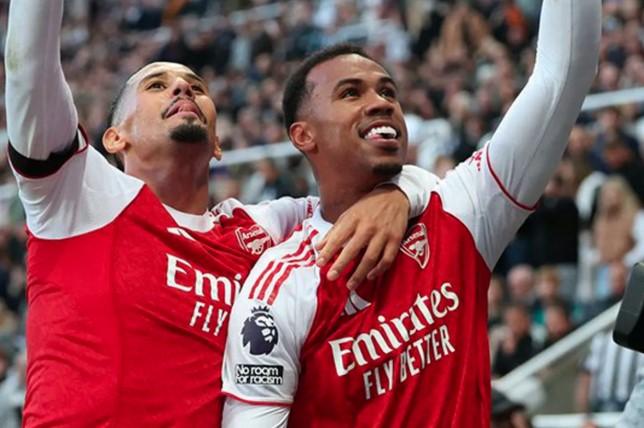 Gol di Menit Akhir Antar Arsenal Taklukkan Newcastle 2-1 dan Naik ke Peringkat Dua Klasemen