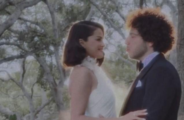 Selena Gomez dan Benny Blanco Resmi Menikah, Bagikan Momen Intim di Media Sosial