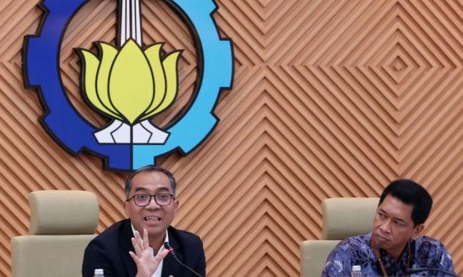 Mentalitas "Jam Sembilan Malam" dan Api Ambisi Pendidikan Tinggi Indonesia