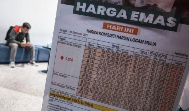 Harga Emas Antam Naik Rp12.000 per Gram, Buyback Tetap di Rp2,22 Juta