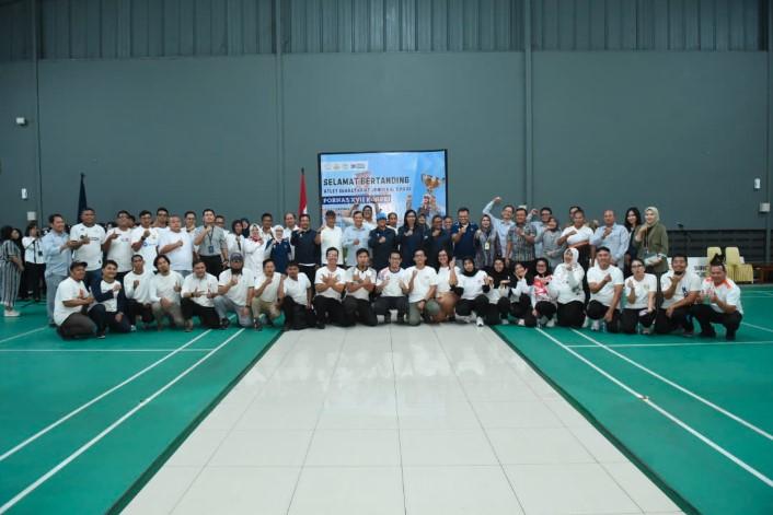 Sekjen DPR RI Resmi Lepas Kontingen Korpri ke PORNAS XVII di Palembang