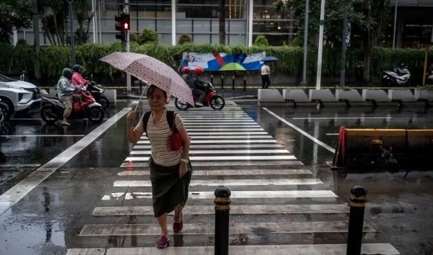 Cuaca Berawan Tebal Selimuti Jakarta Sepanjang Hari, Kepulauan Seribu Berpotensi Hujan Petir Pagi Hari