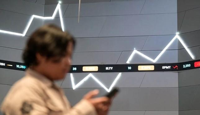 IHSG Dibuka Menguat 0,18 Persen ke Level 8.137, Saham Unggulan Ikut Naik