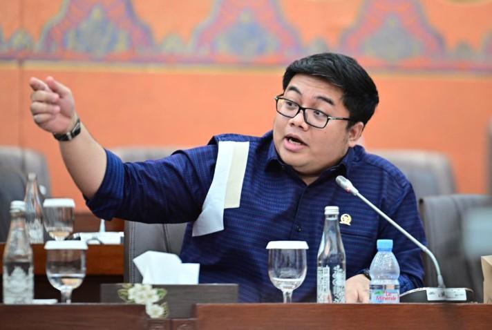 DPR Soroti Masalah Serius di BUMN Tambang, dari Kebocoran Pipa hingga Stok Emas Antam