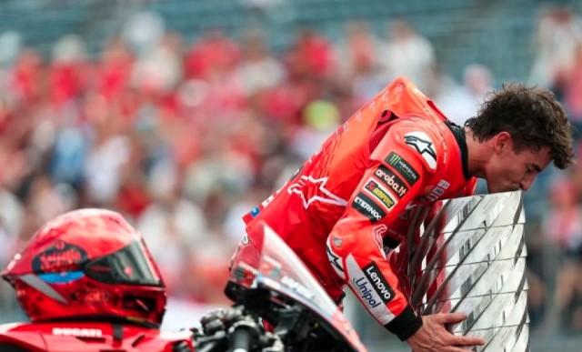 Marc Marquez Raih Gelar Juara Dunia MotoGP 2025, Disejajarkan dengan Legenda Comeback Dunia Olahraga