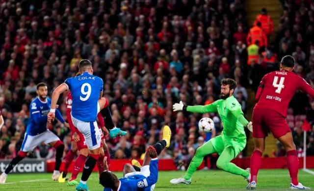 Arne Slot Soroti Cedera dan Rotasi Usai Liverpool Takluk 0-1 dari Galatasaray di Liga Champions