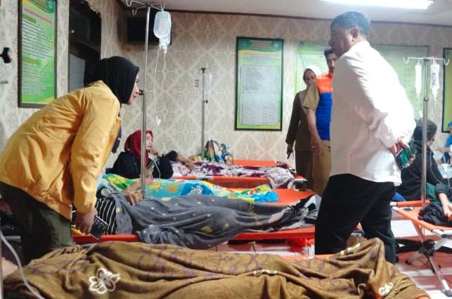 Pemkab Garut Tetapkan KLB atas Kasus Keracunan Massal Program Makan Bergizi Gratis di Kadungora